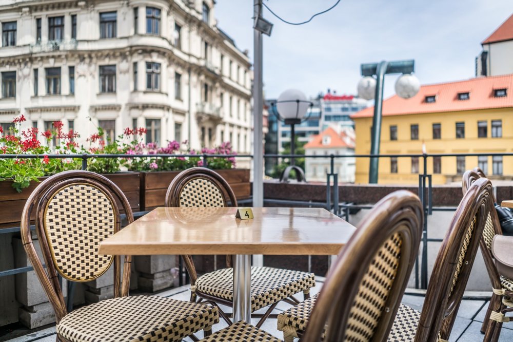 Kavárna Adria - Caffé Restaurant